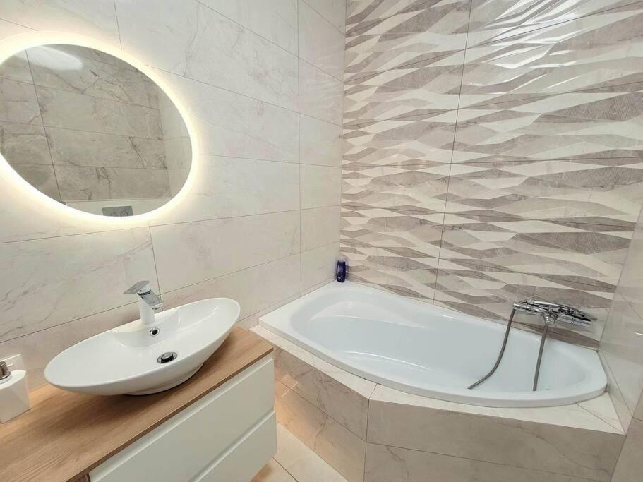 Apartment Sophie 3 Rooms, 2 Bathrooms, 8 Persons 克拉科夫 外观 照片